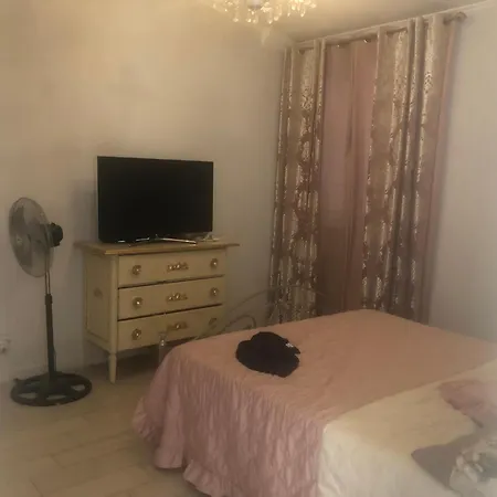Villa *
